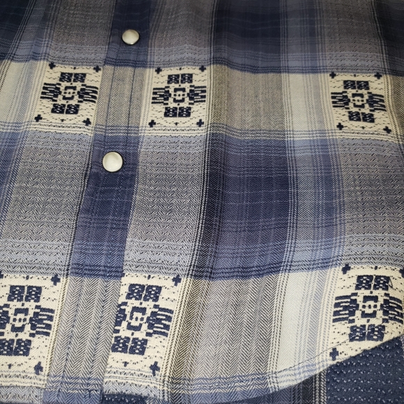 Snap up shirt - Picture 3 of 3